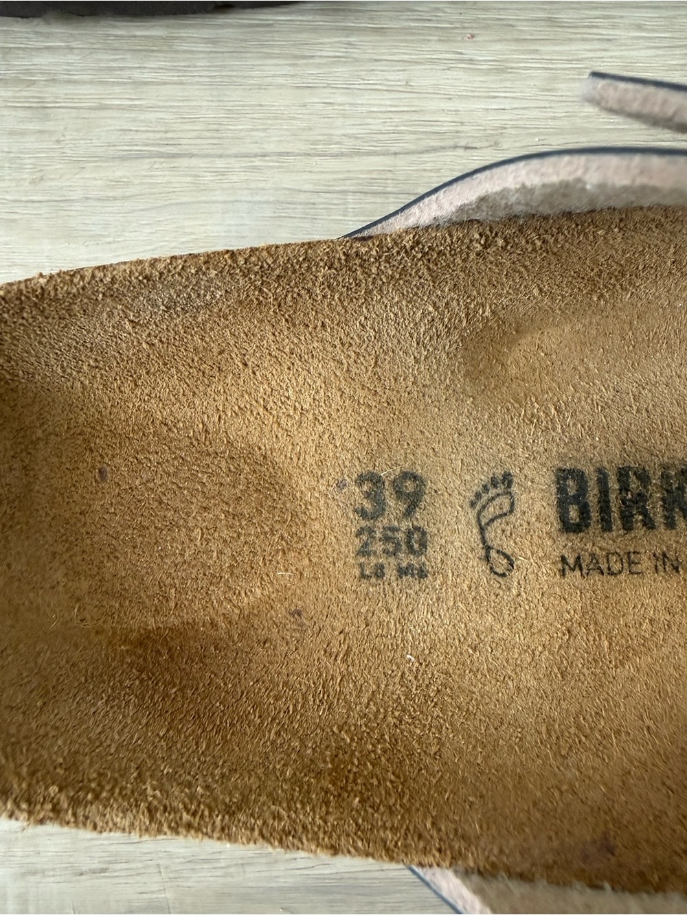 Birkenstock Mayari women’s gold/ bronze sandals size 8 - Picture 3 of 8